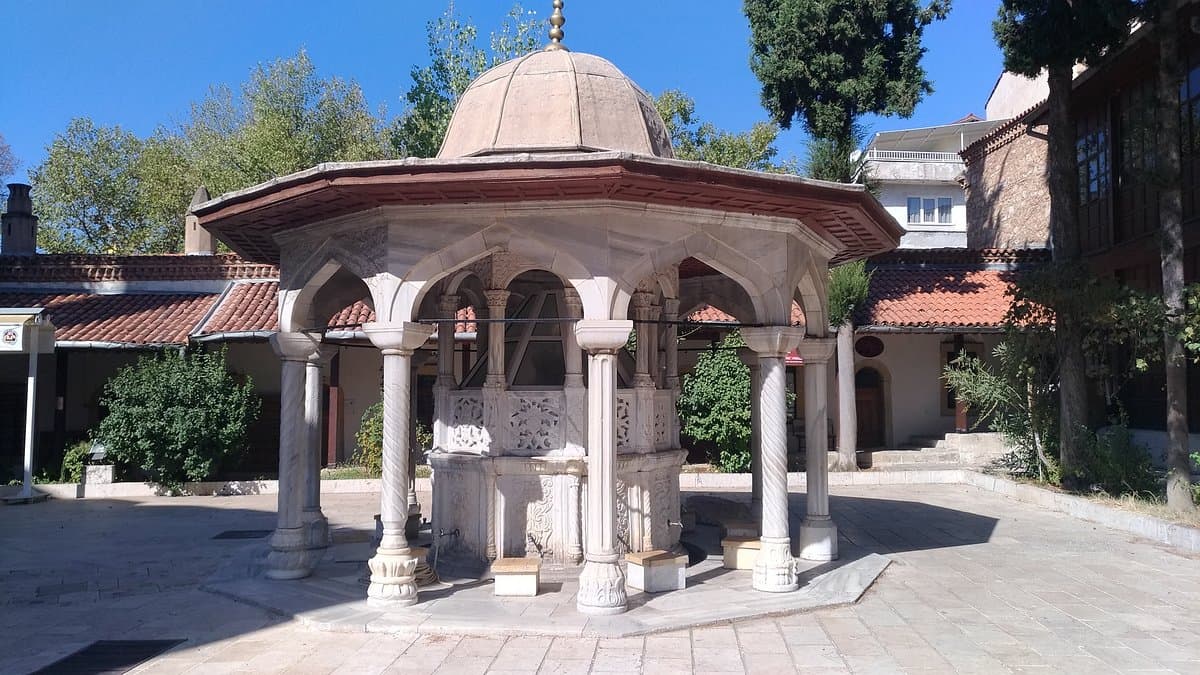 Комплекс Джиханоглу в Кочарлы