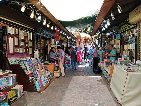 Sahaflar Book Bazaar cover image