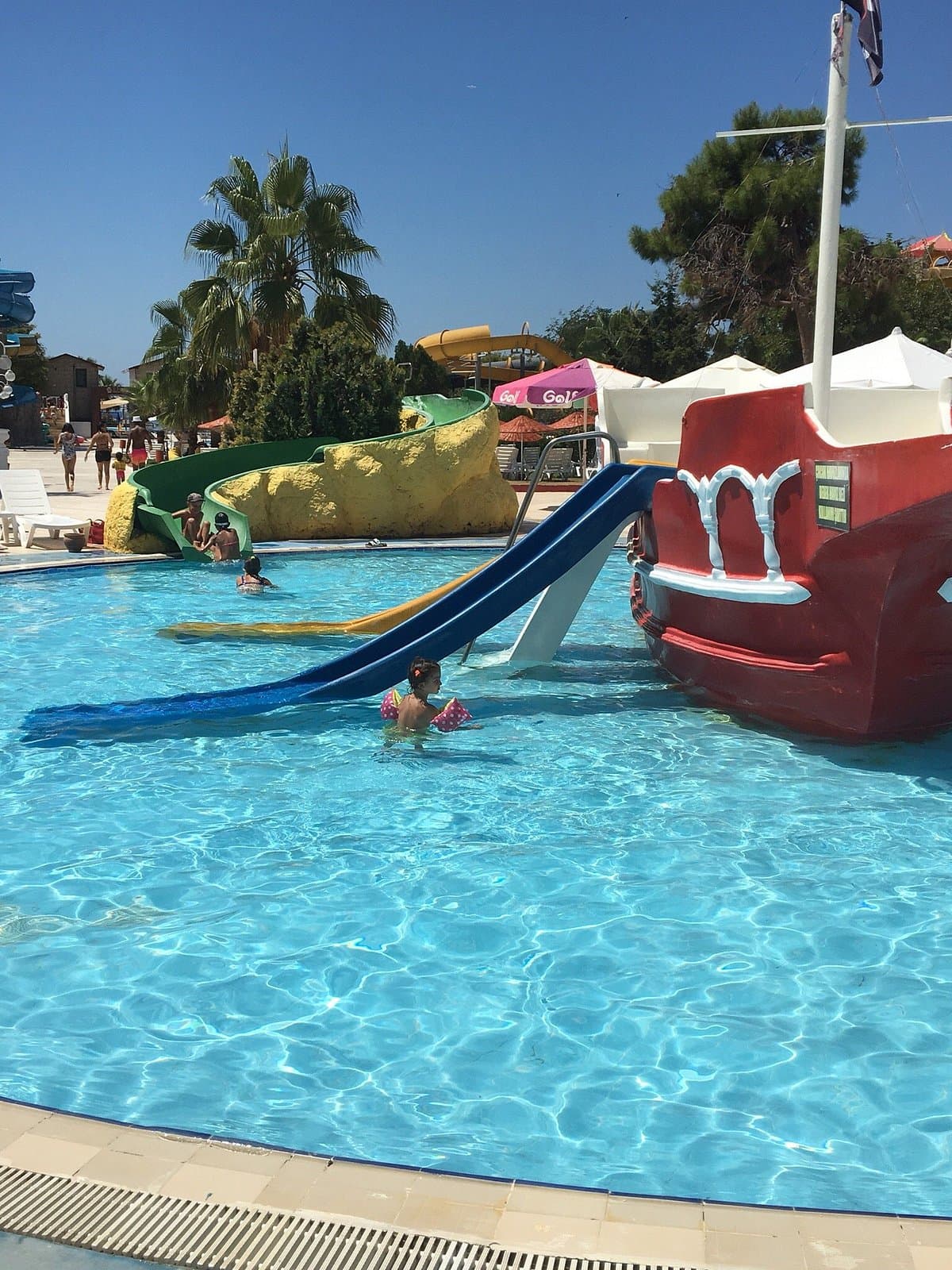 Аквапарк Aqua Atlantis